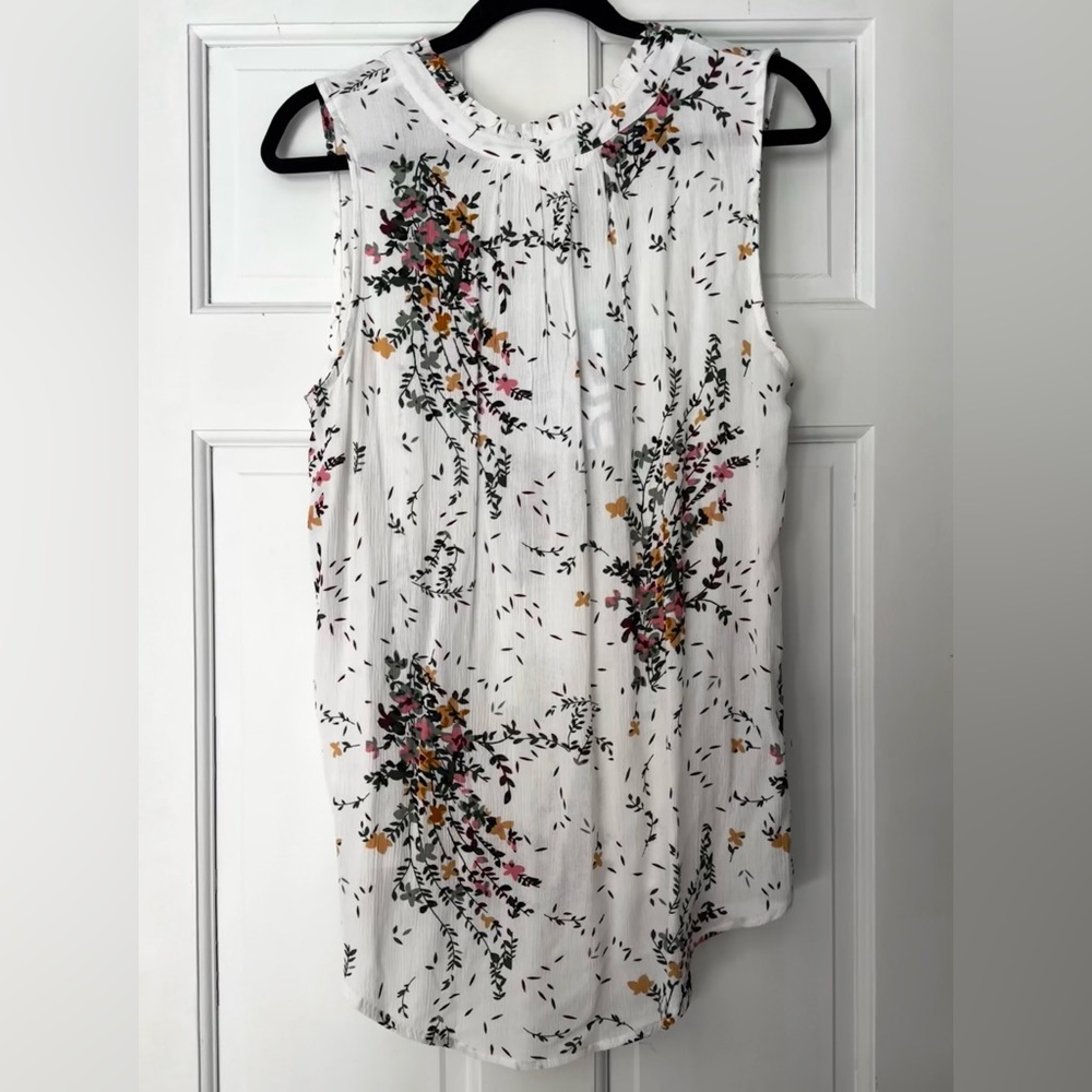 Market & Spruce Floral Sleeveless Top - Picture 5 of 6